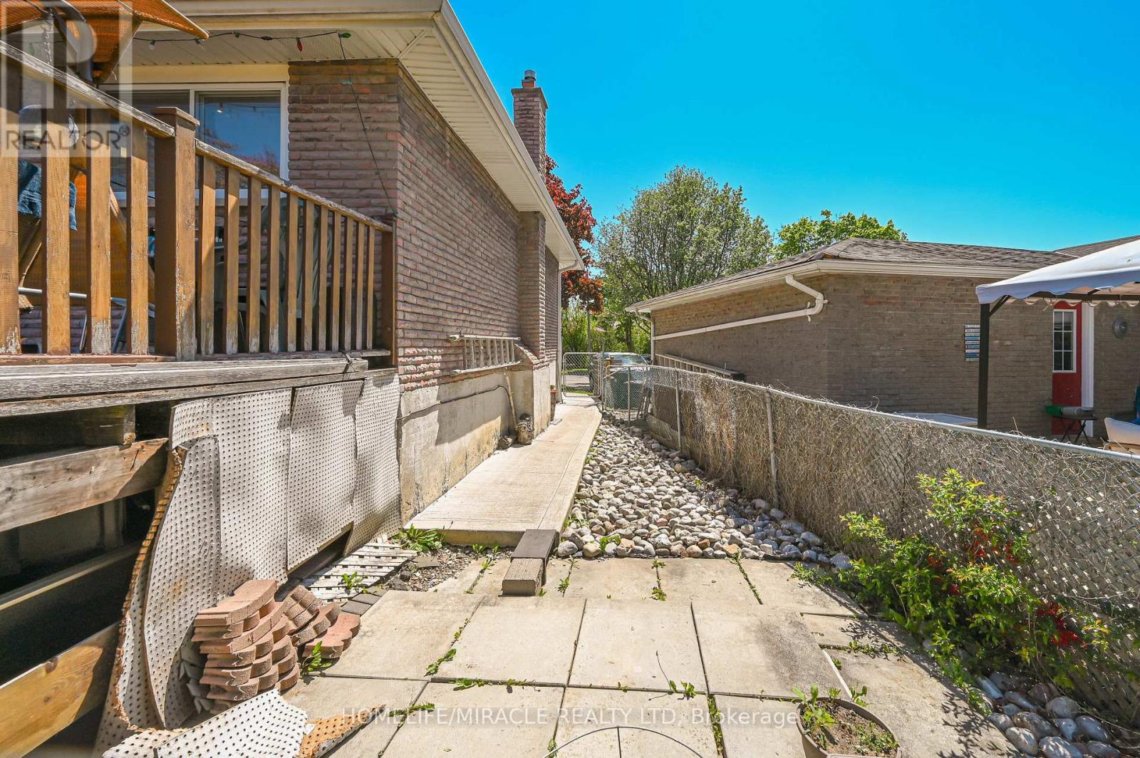 Photo 44 of 3273 Strabane Drive, Mississauga ON