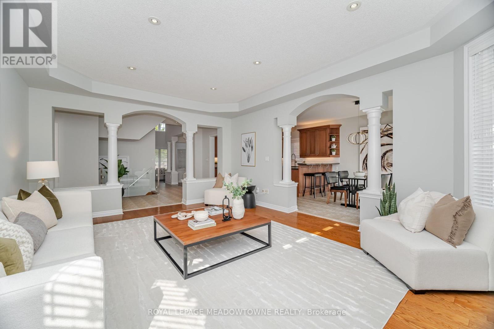 Photo 12 of 6756 Early Settler Row, Mississauga ON