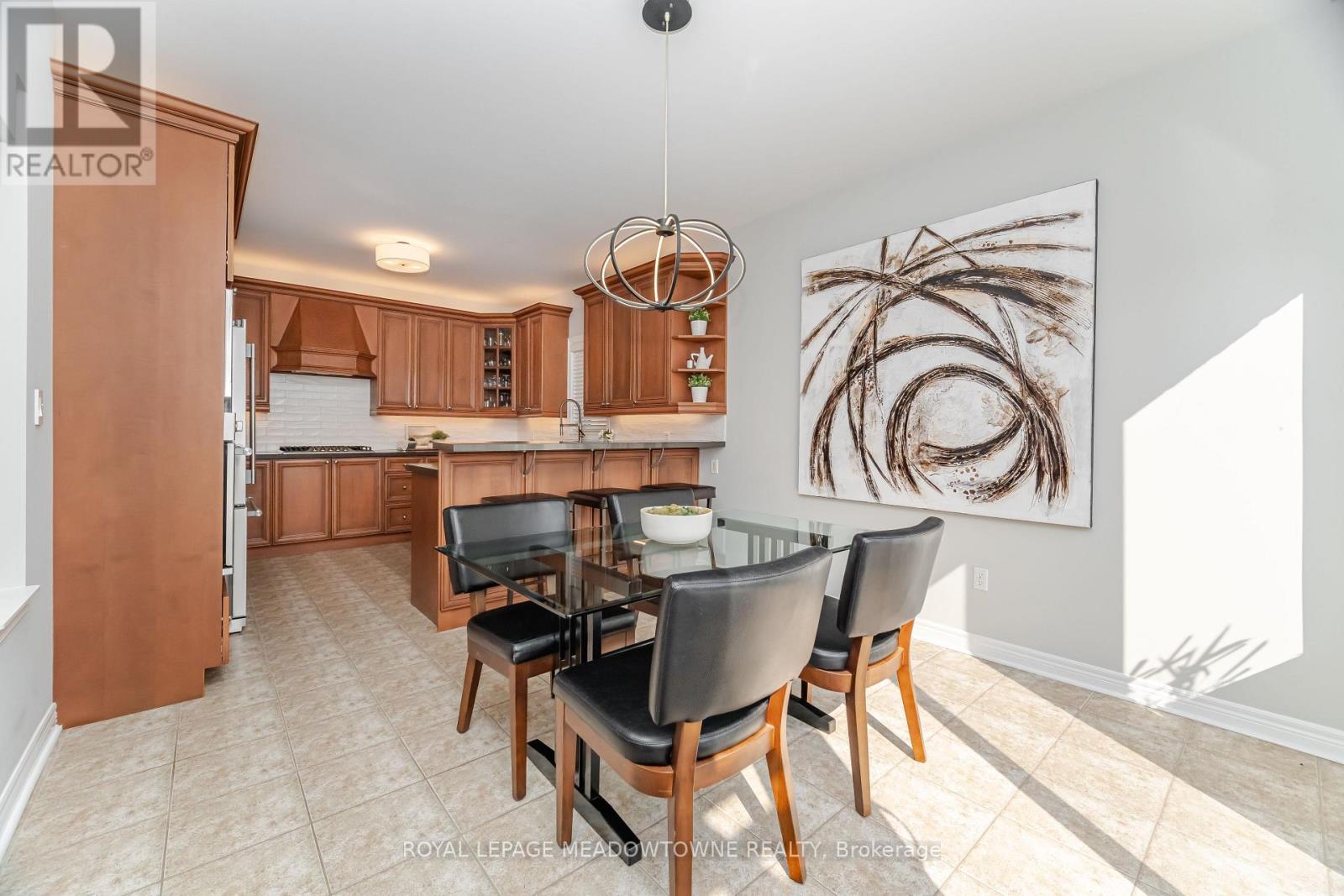 Photo 16 of 6756 Early Settler Row, Mississauga ON