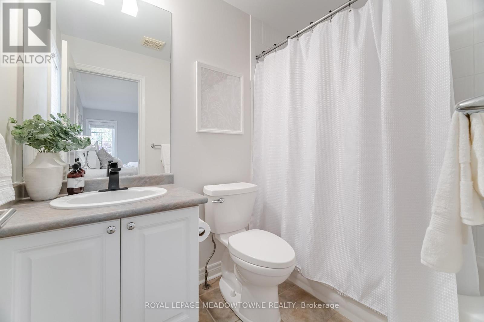 Photo 28 of 6756 Early Settler Row, Mississauga ON