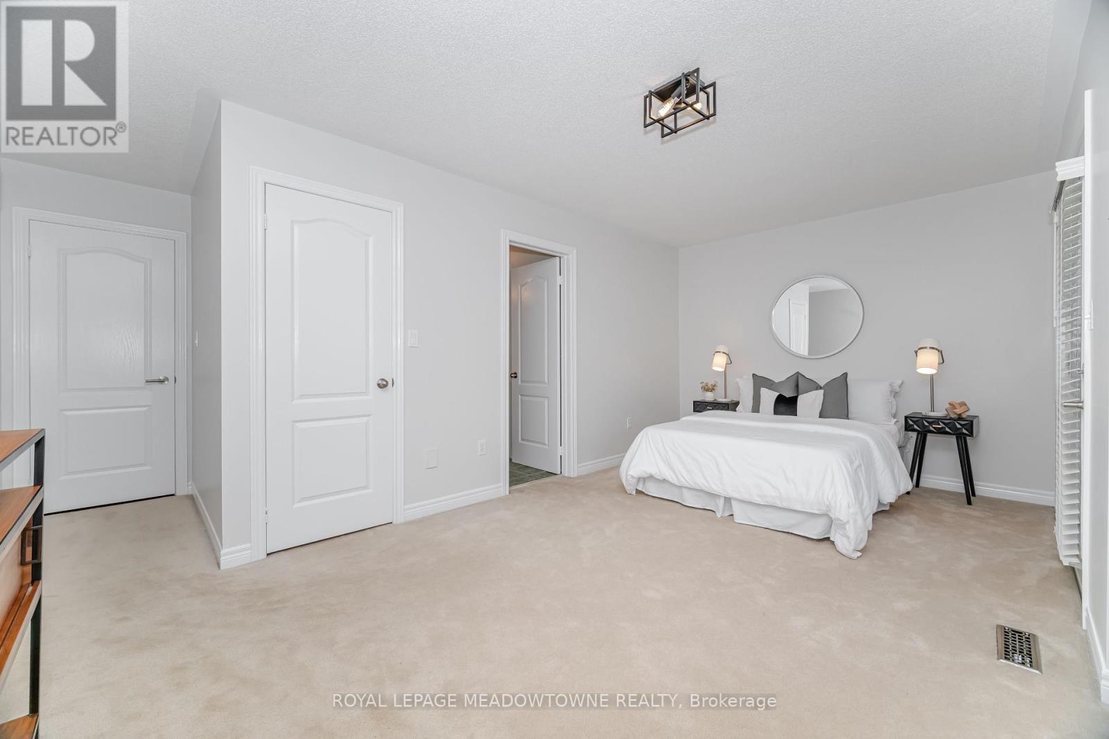 Photo 31 of 6756 Early Settler Row, Mississauga ON