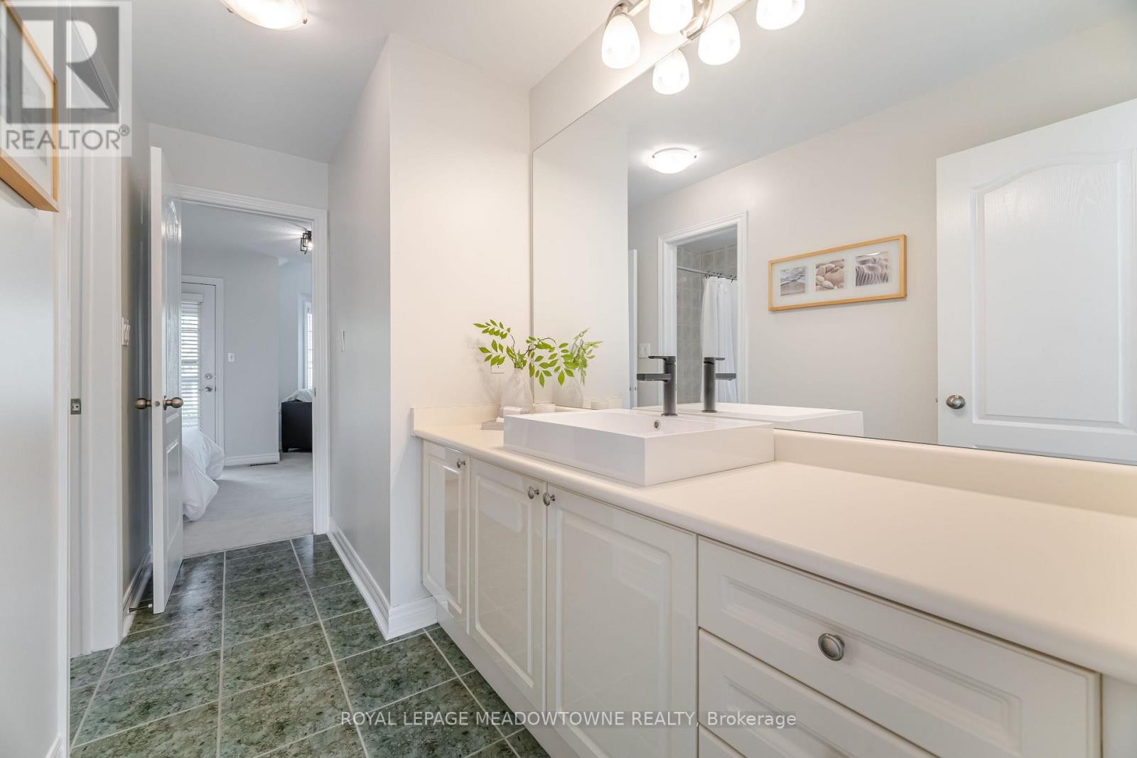 Photo 32 of 6756 Early Settler Row, Mississauga ON