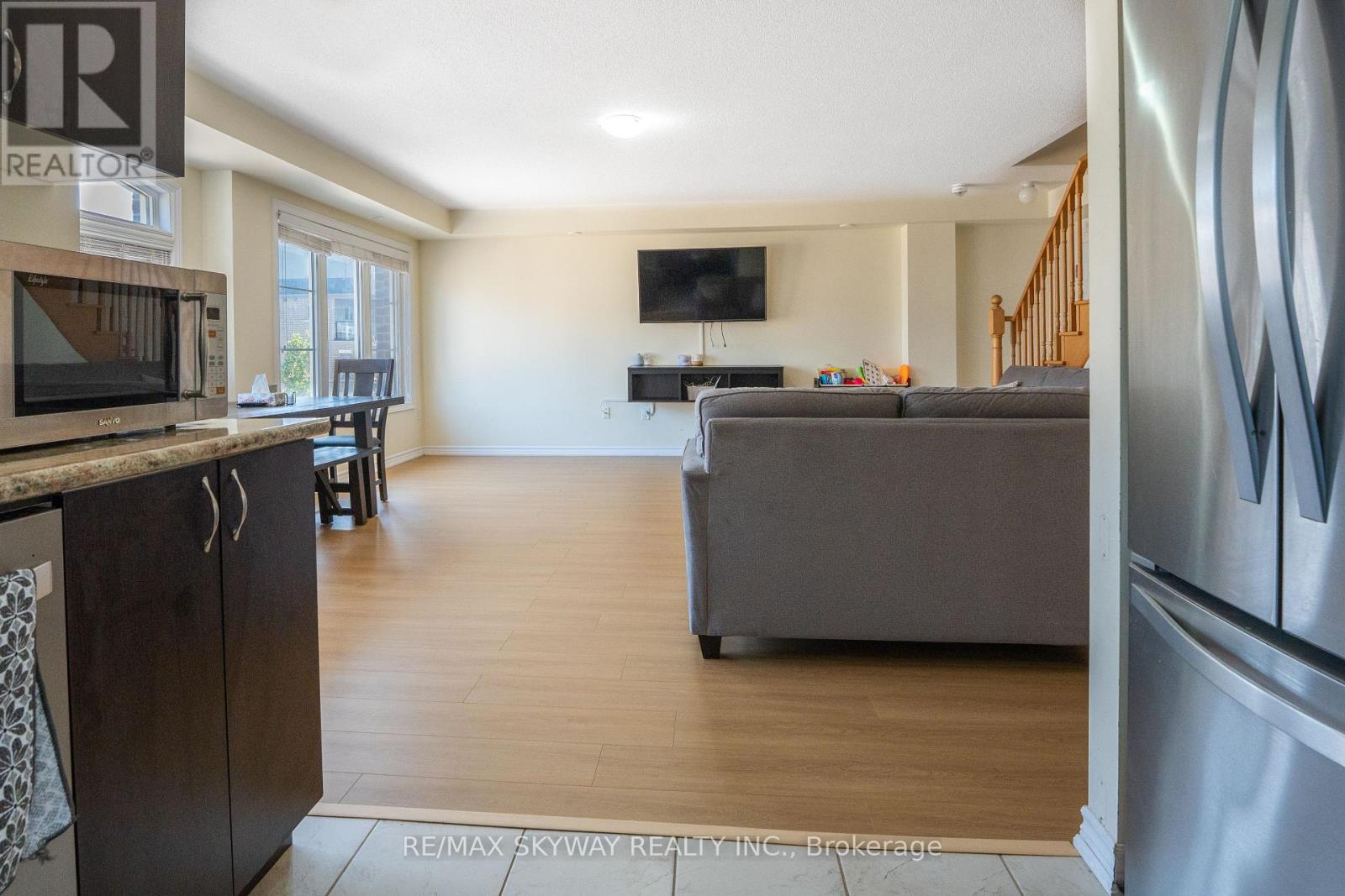 Photo 11 of 10 200 Veterans Drive, Brampton ON