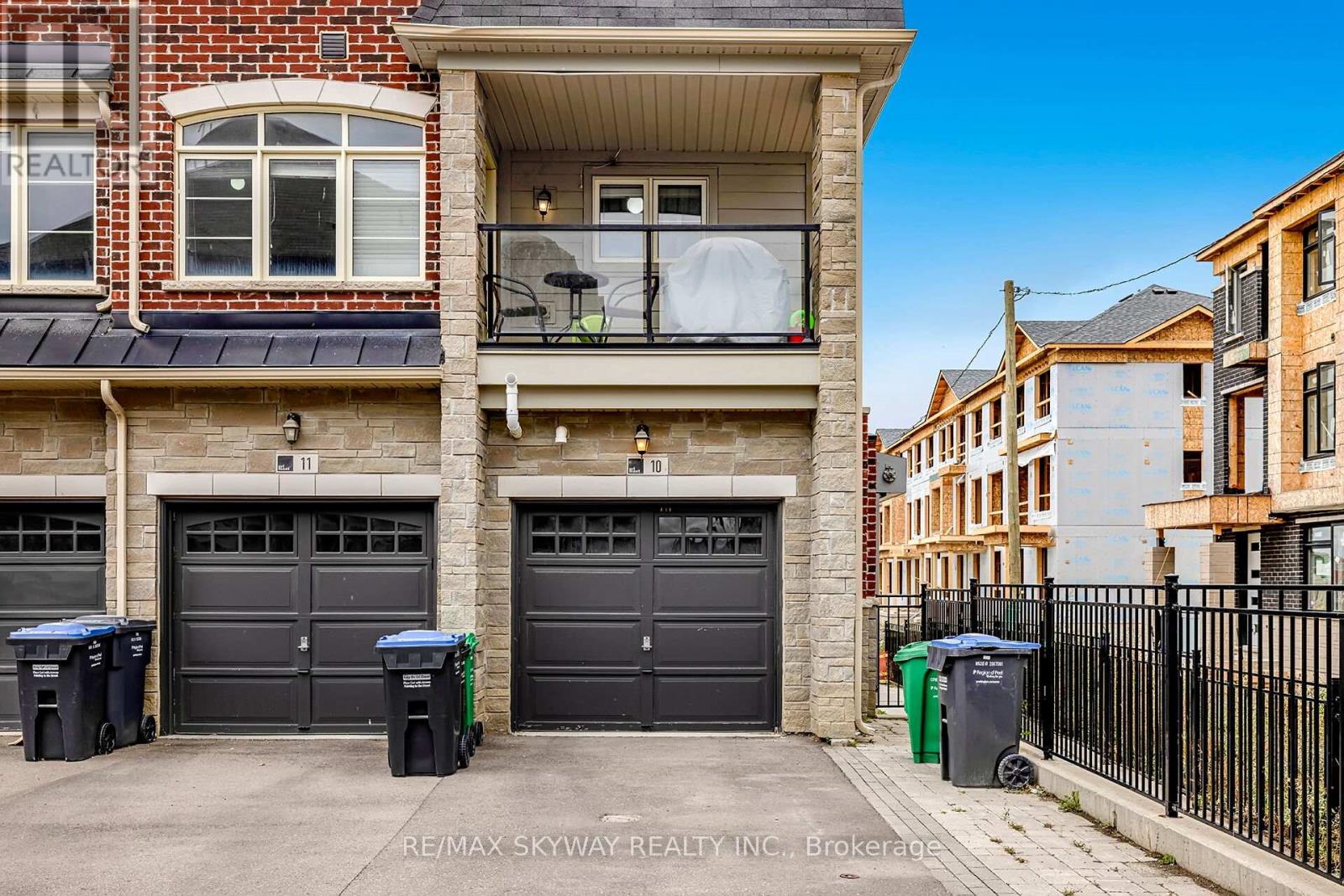 Photo 2 of 10 200 Veterans Drive, Brampton ON