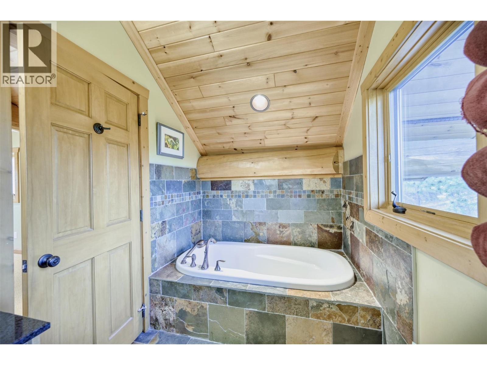 6470 Mckinney Road, Oliver