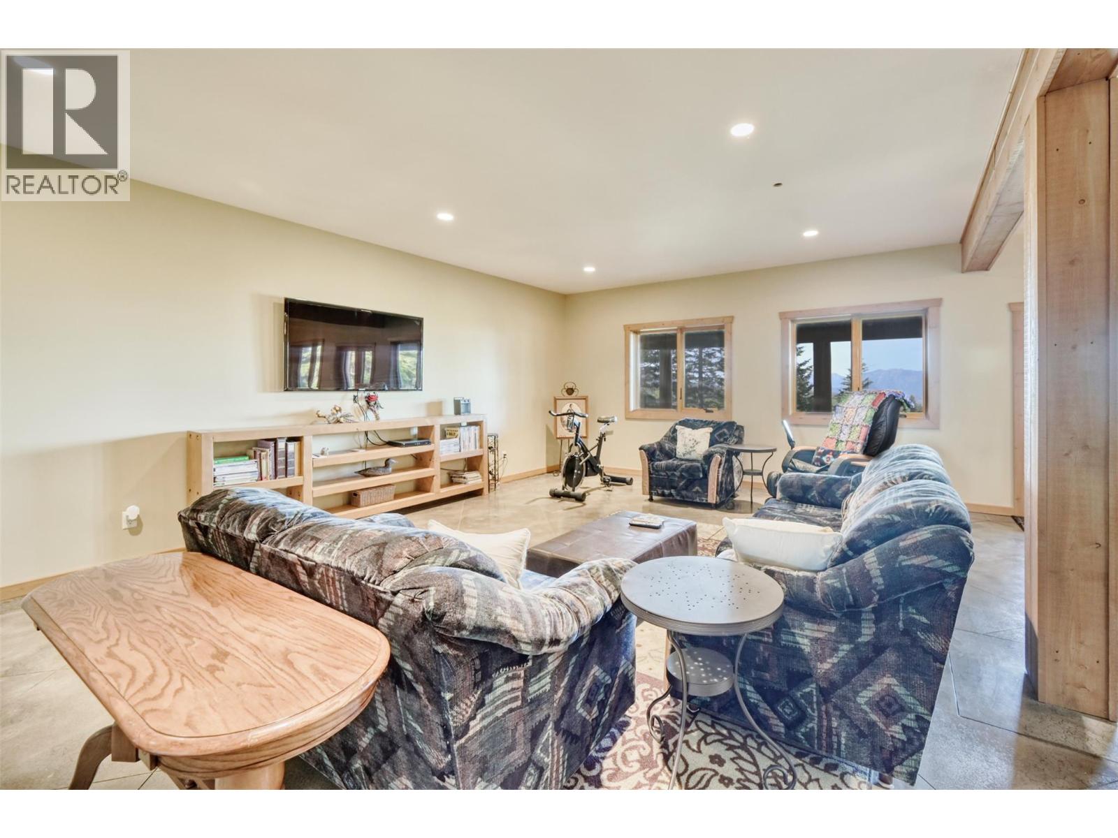 6470 Mckinney Road, Oliver