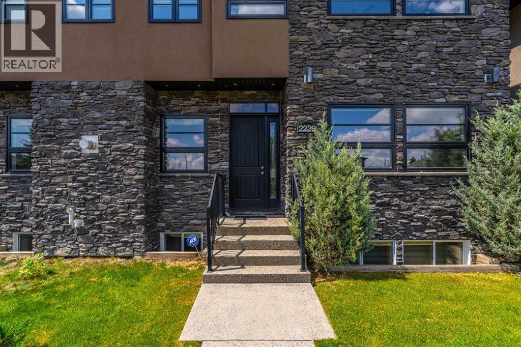 Single Family House for Sale in   Street SW Killarney/Glengarry Calgary 