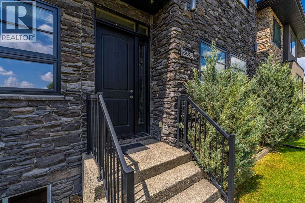Single Family House for Sale in   Street SW Killarney/Glengarry Calgary 