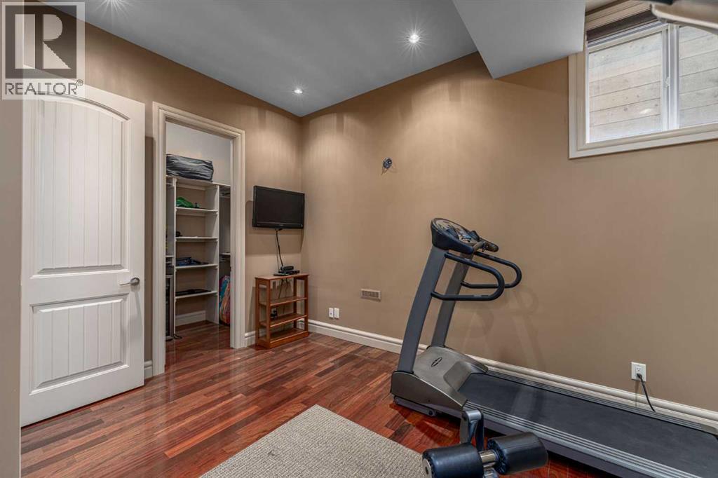 Single Family House for Sale in   Street SW Killarney/Glengarry Calgary 