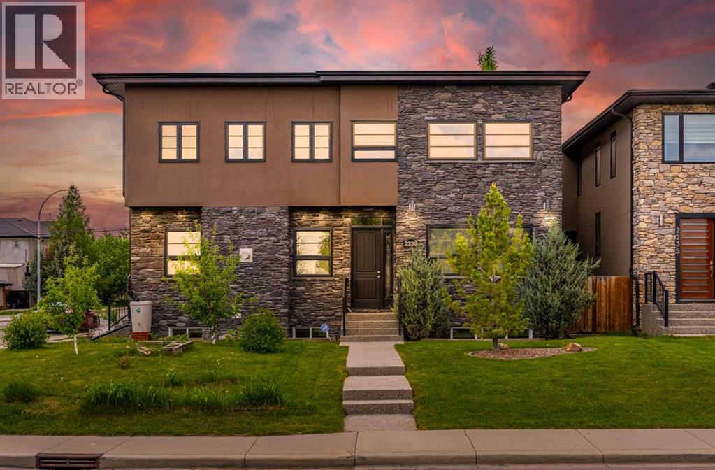 2239 32 Street SW, Calgary, Alberta