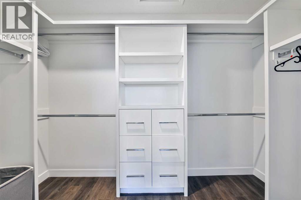 Single Family House for Sale in  Rocky Vista Circle NW Rocky Ridge Calgary 
