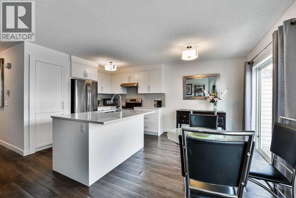 Single Family House for Sale in  Rocky Vista Circle NW Rocky Ridge Calgary 
