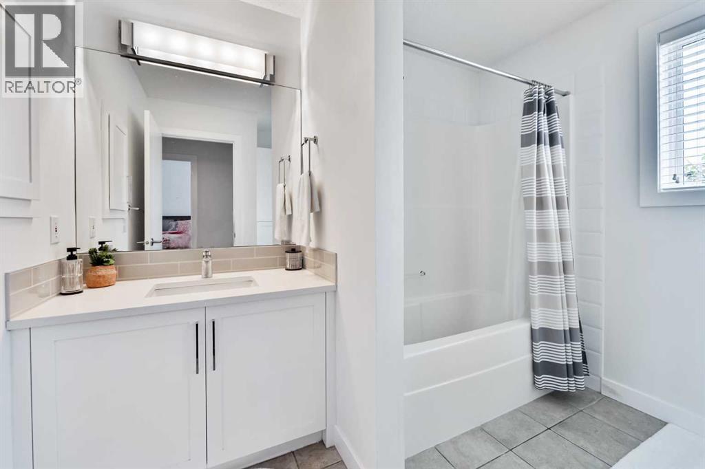 Single Family House for Sale in  Rocky Vista Circle NW Rocky Ridge Calgary 