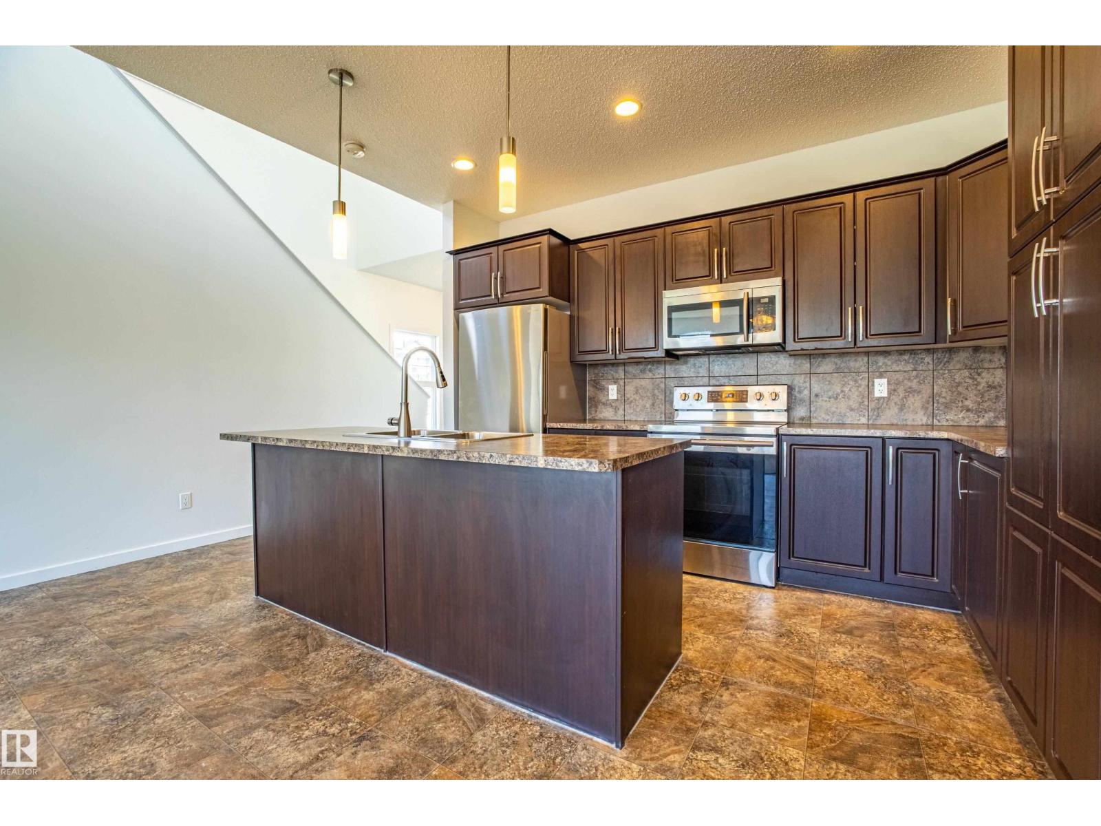 Photo 5 of 4062 Alexander Wy Sw, Edmonton AB