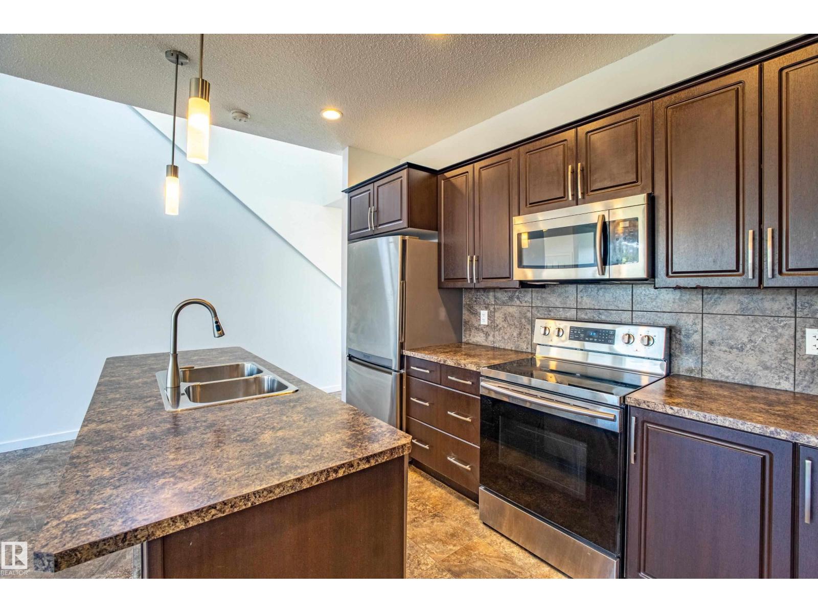 Photo 6 of 4062 Alexander Wy Sw, Edmonton AB