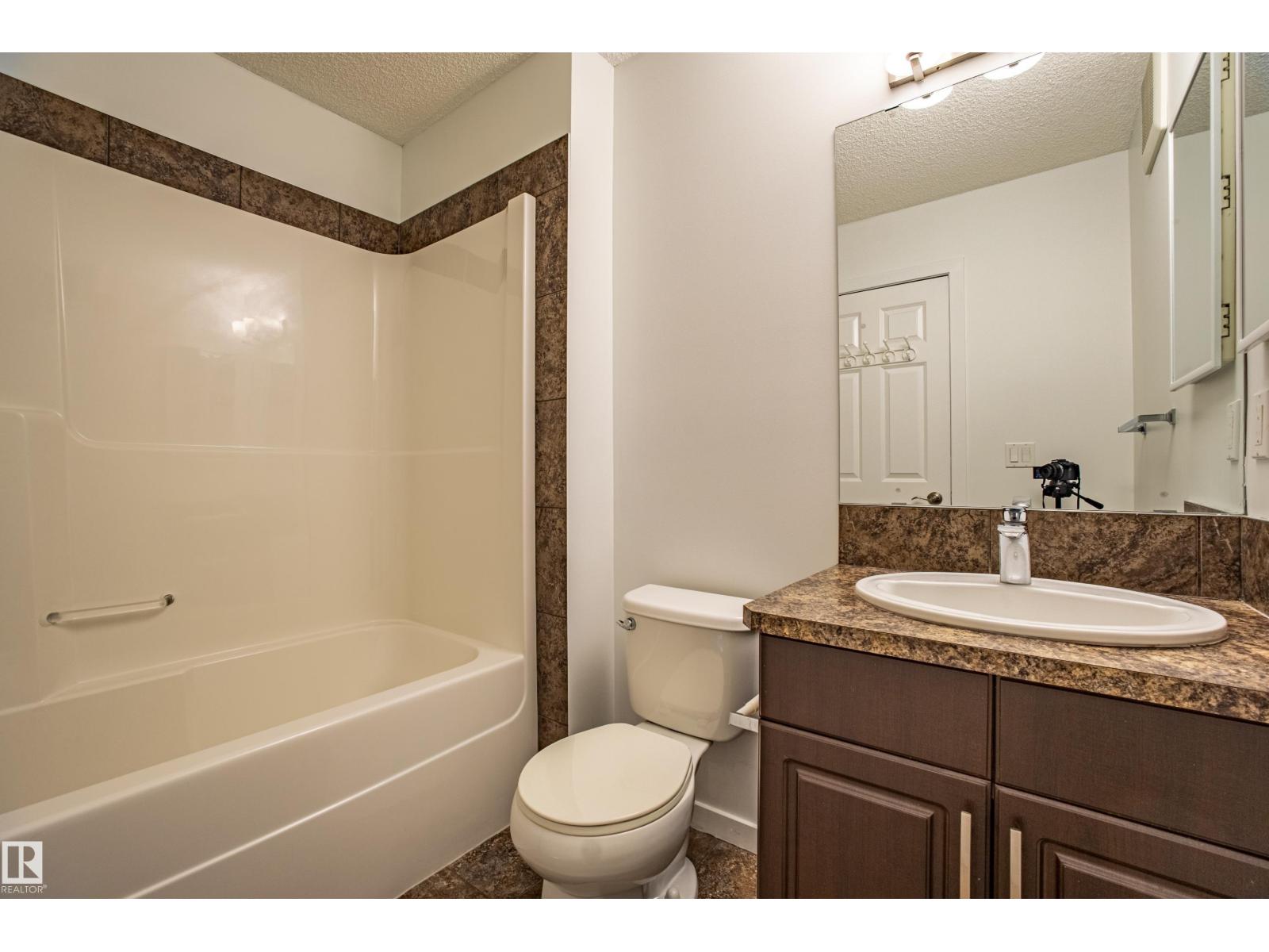 Photo 31 of 4062 Alexander Wy Sw, Edmonton AB