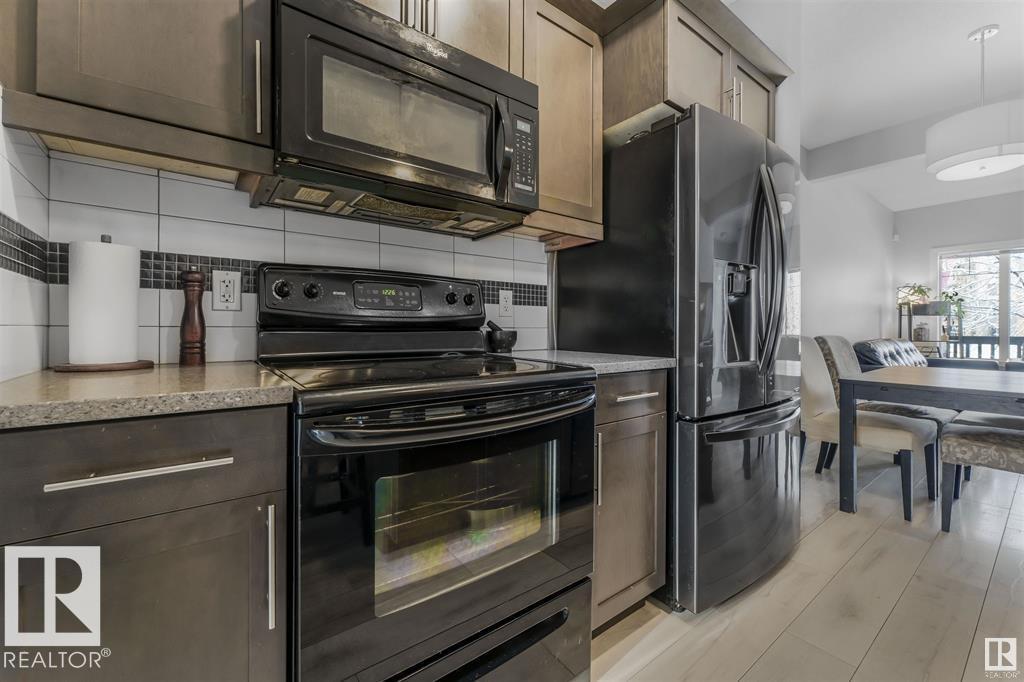 Photo 13 of 54 8209 217 St Nw, Edmonton AB
