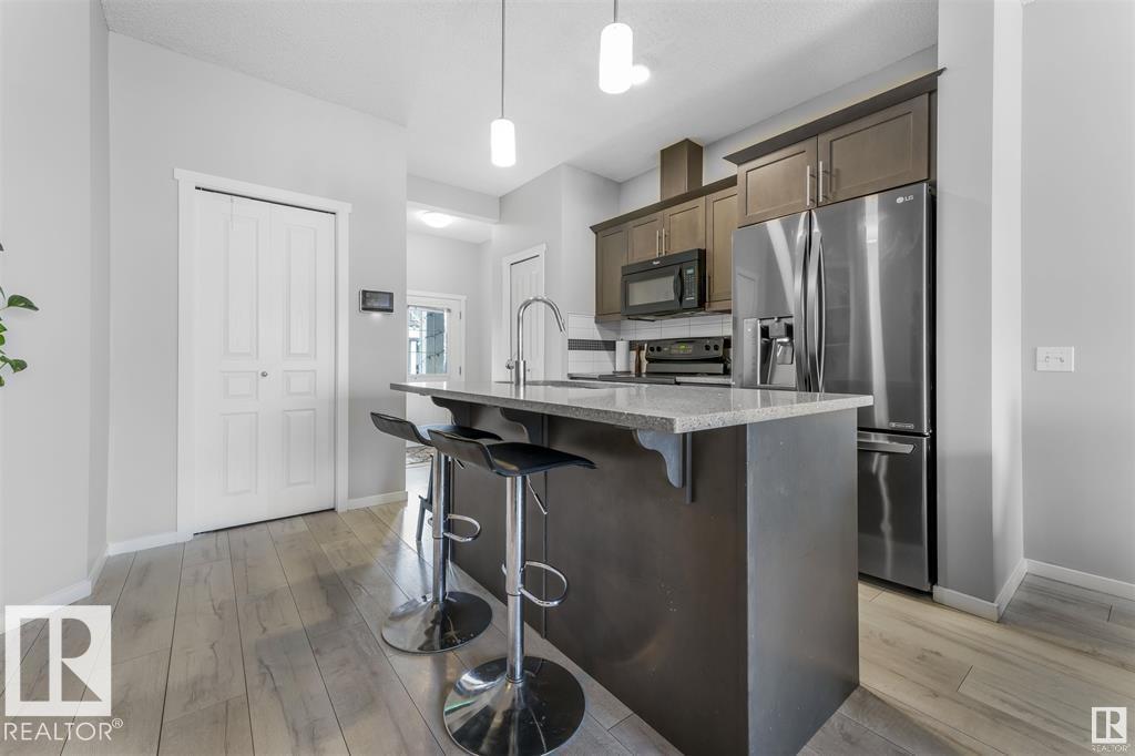 Photo 14 of 54 8209 217 St Nw, Edmonton AB