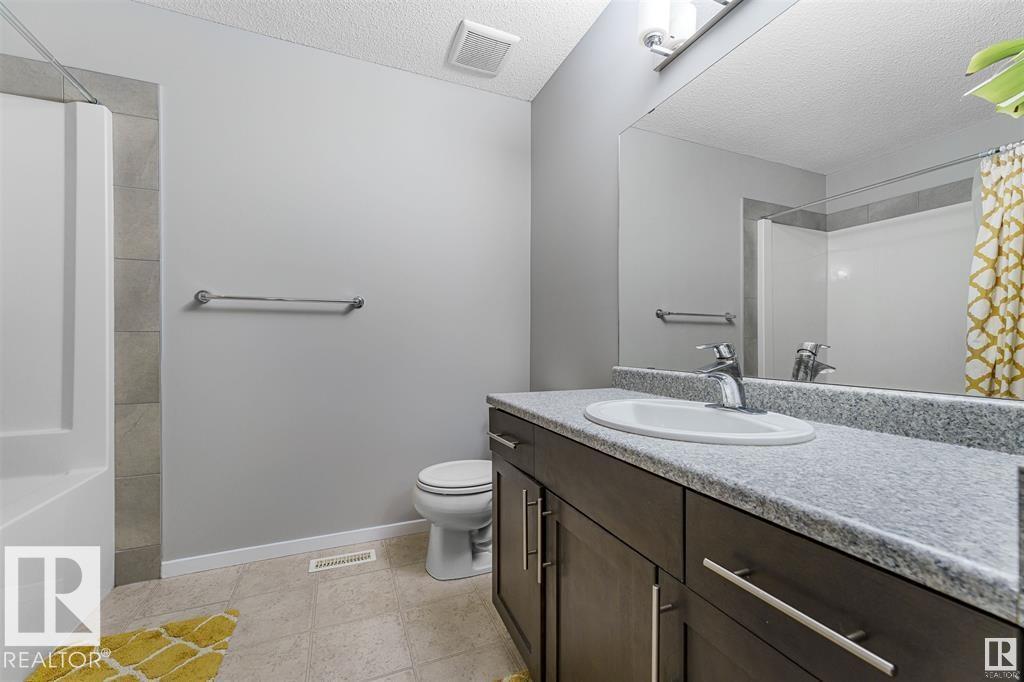 Photo 24 of 54 8209 217 St Nw, Edmonton AB