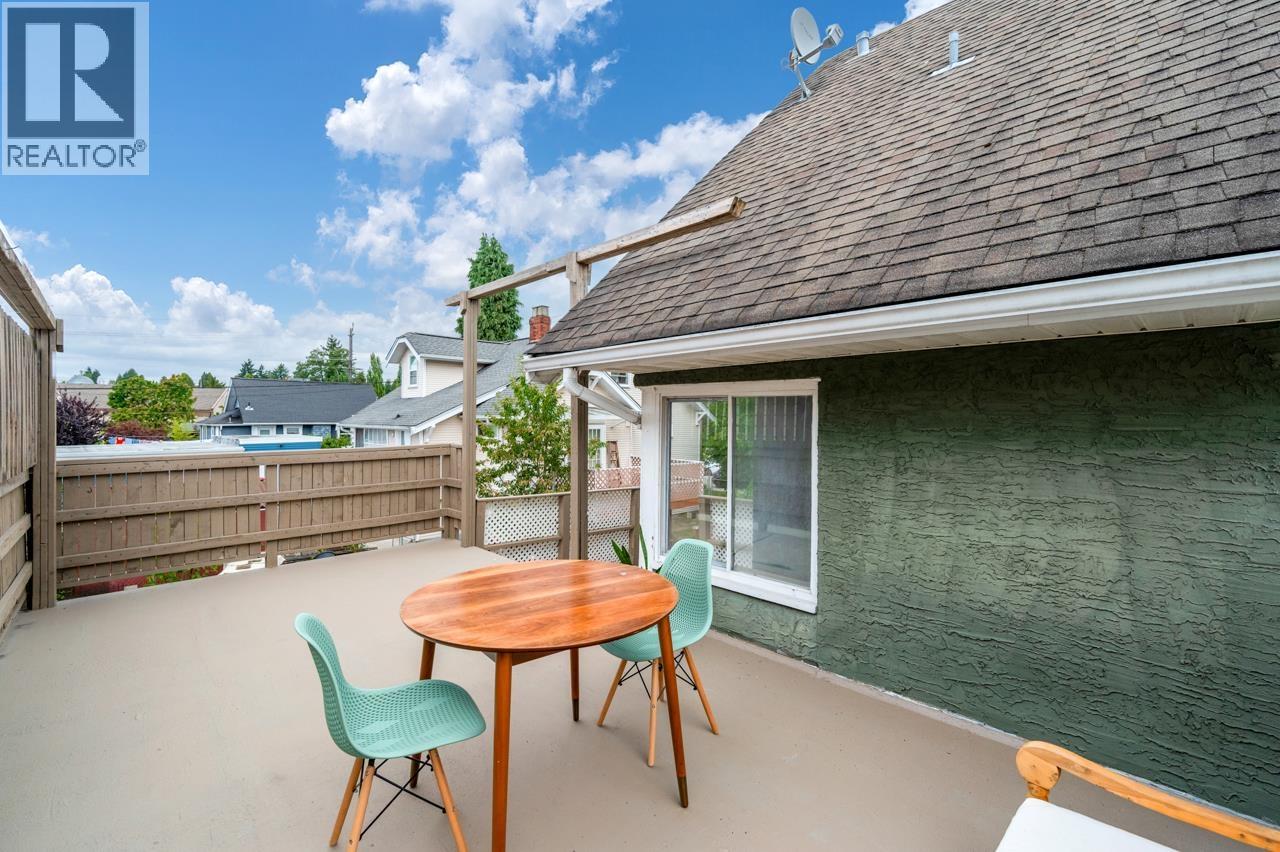Photo 12 of 801 London Street, New Westminster BC