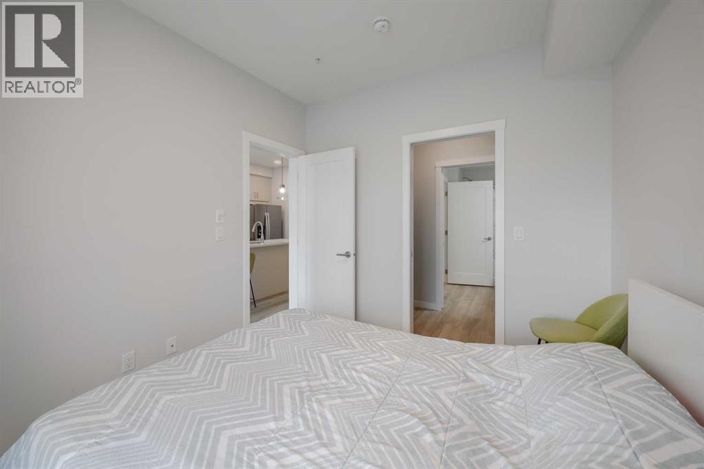Single Family House for Sale in   Shawnee Square SW Shawnee Slopes Calgary 