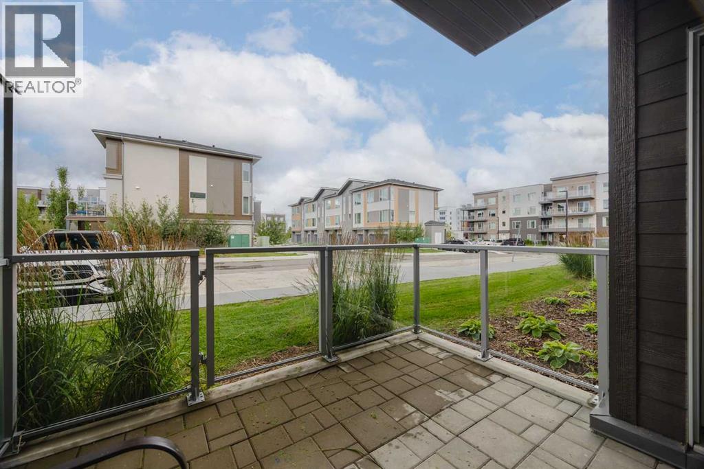 Single Family House for Sale in   Shawnee Square SW Shawnee Slopes Calgary 