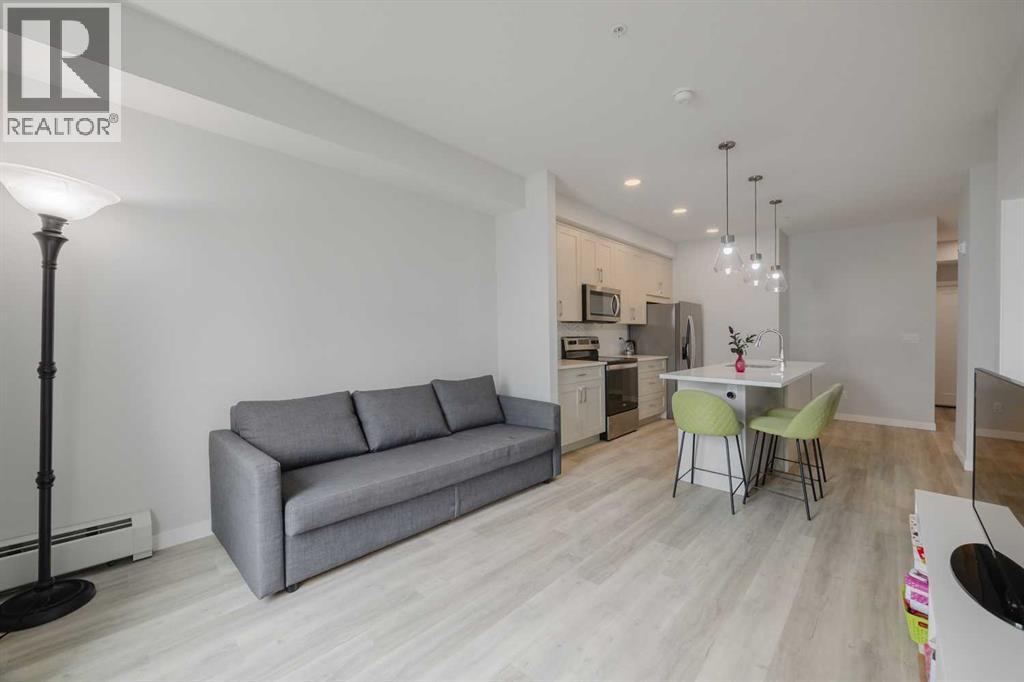Single Family House for Sale in   Shawnee Square SW Shawnee Slopes Calgary 