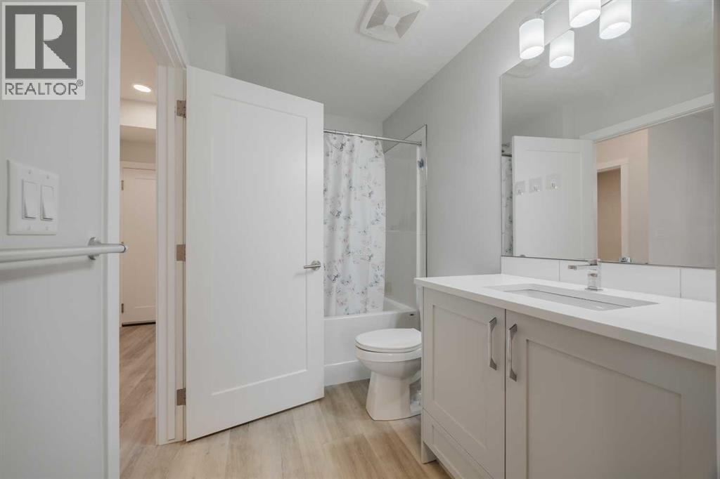 Single Family House for Sale in   Shawnee Square SW Shawnee Slopes Calgary 