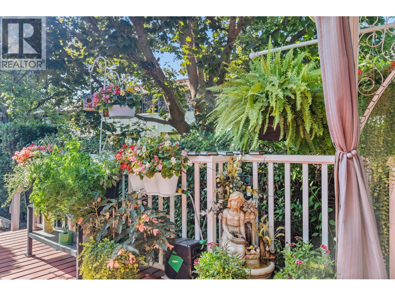 5 190 McIntosh Road, Kelowna