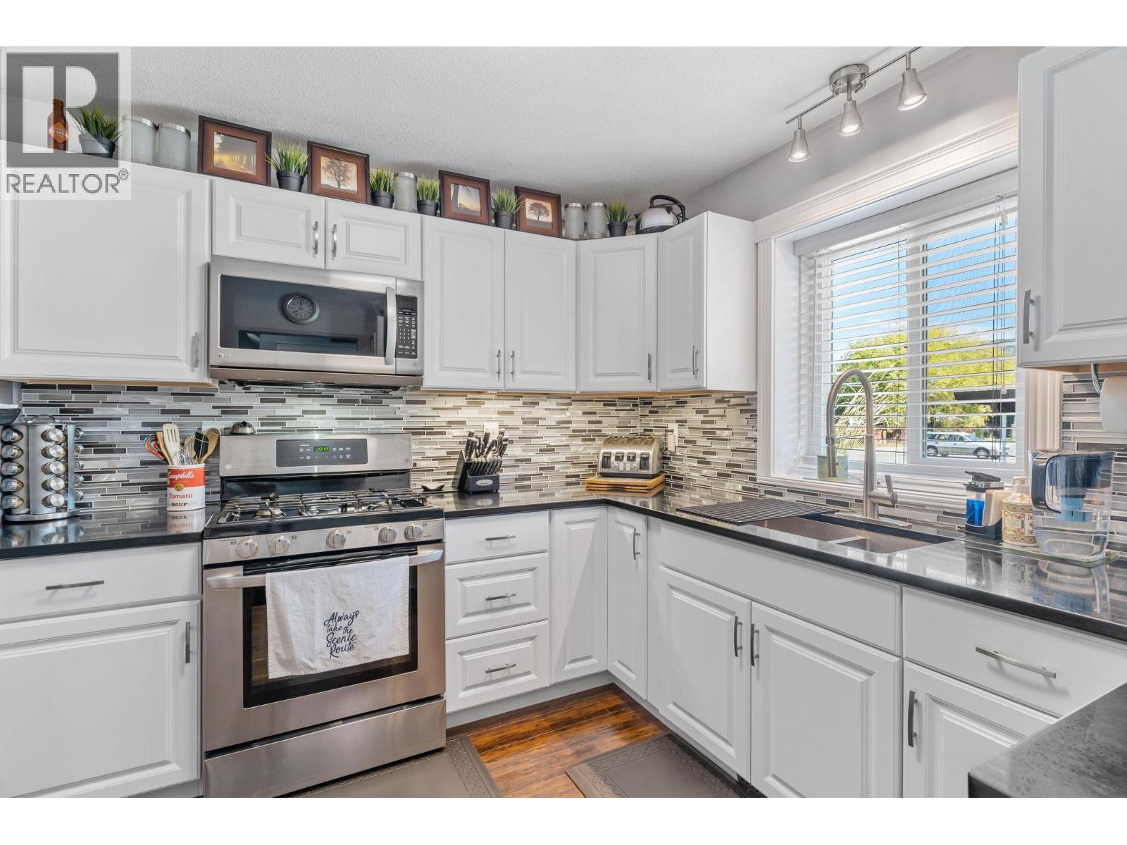 5 190 McIntosh Road, Kelowna
