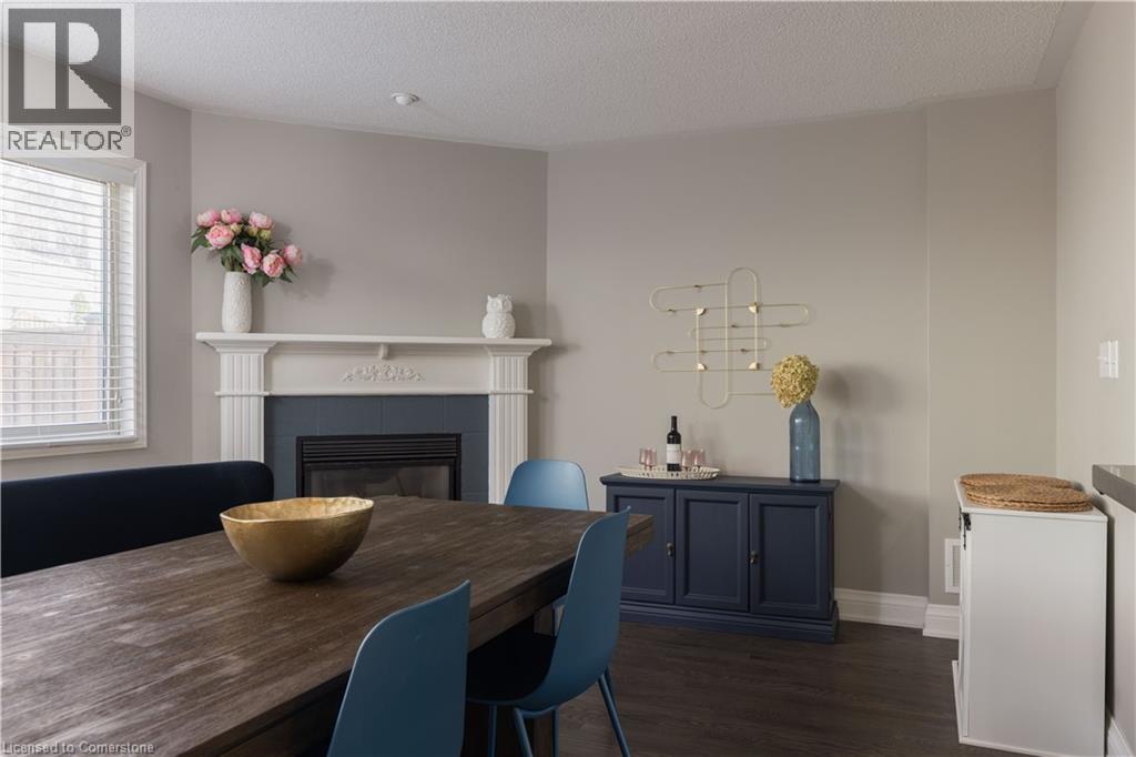 Photo 10 of 65 Fairwood Place W, Burlington ON