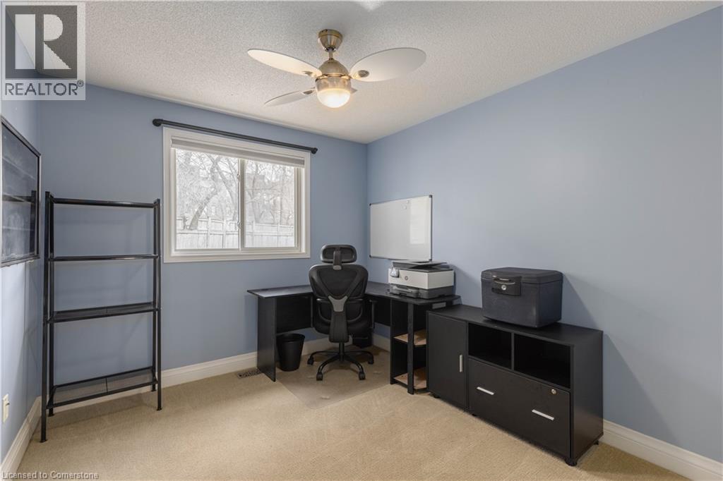 Photo 15 of 65 Fairwood Place W, Burlington ON