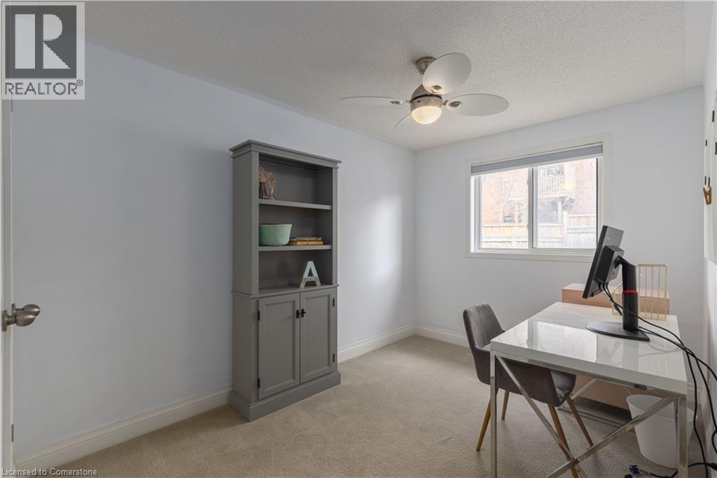 Photo 16 of 65 Fairwood Place W, Burlington ON