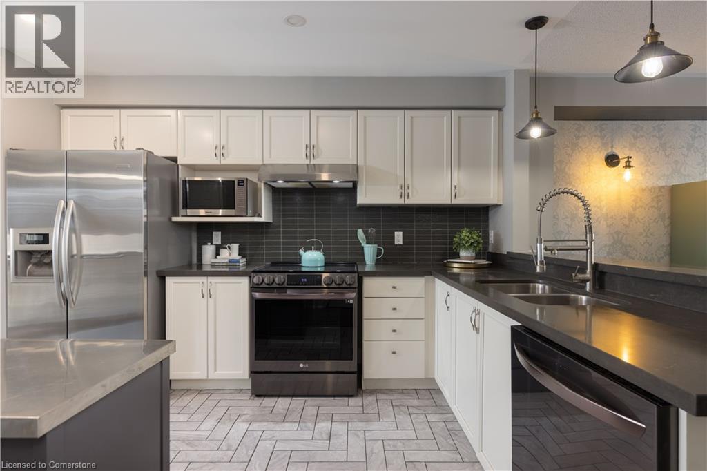 Photo 7 of 65 Fairwood Place W, Burlington ON
