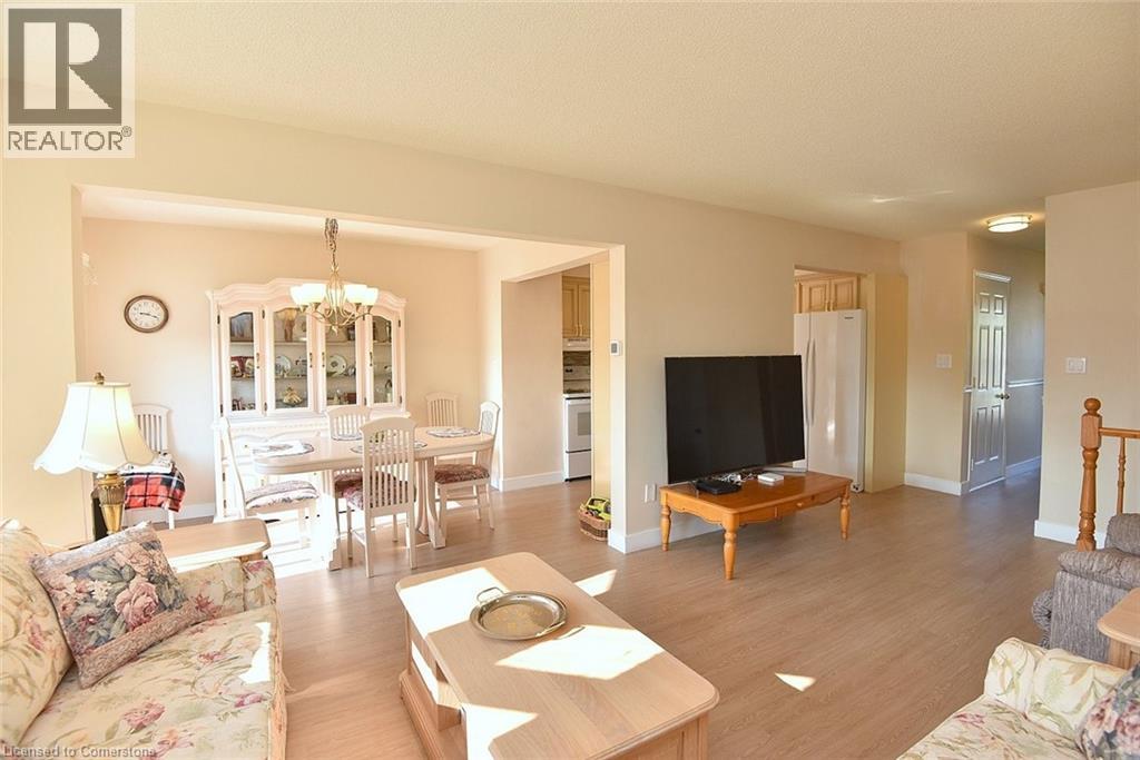 Photo 5 of 591 Highway 8 Unit 25, Hamilton ON