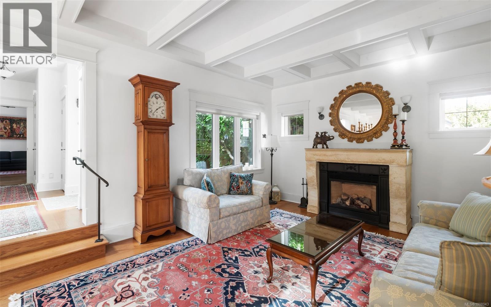 Photo 6 of 1597 Hampshire Rd, Oak Bay BC