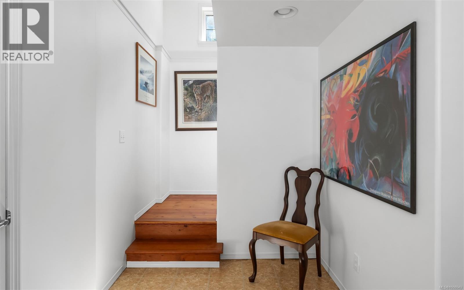 Photo 34 of 1597 Hampshire Rd, Oak Bay BC