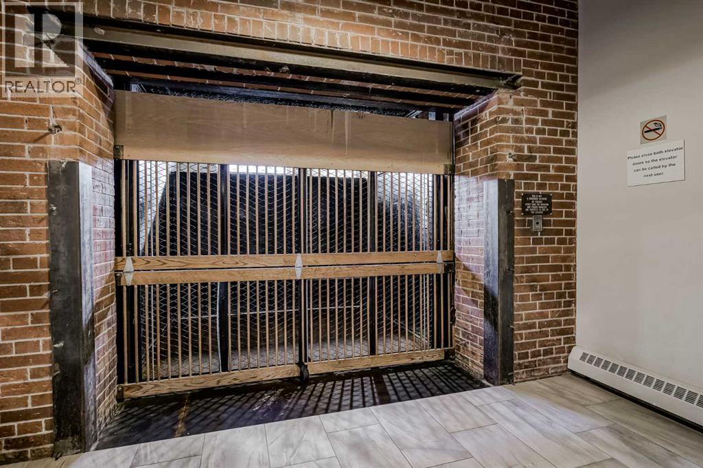 Single Family House Loft for Sale in    Avenue SW Beltline Calgary 