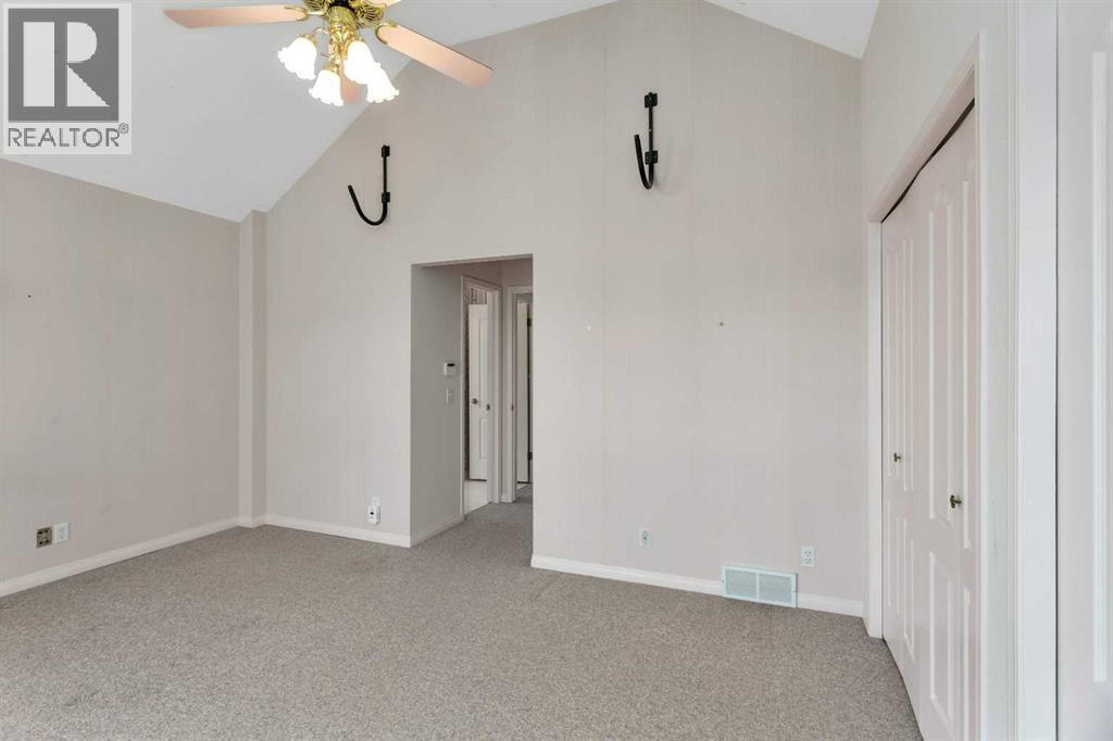 Photo 18 of 180 Marina Bay Court, Sylvan Lake AB