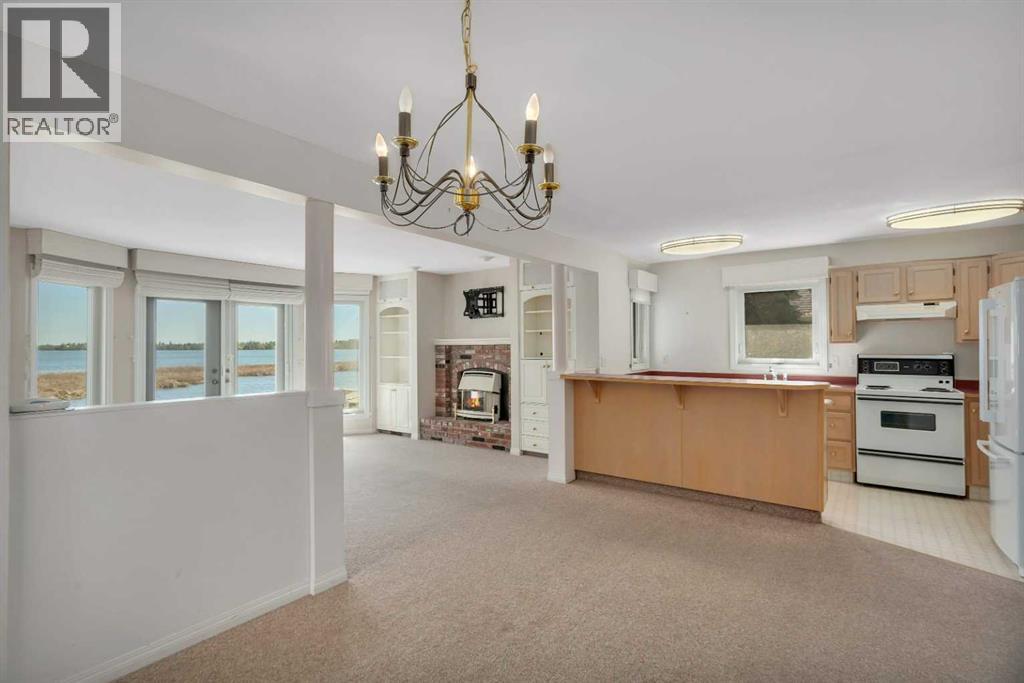 Photo 9 of 180 Marina Bay Court, Sylvan Lake AB