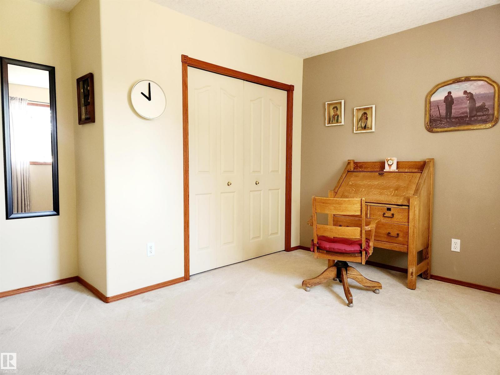 Photo 40 of 281 Ormsby Rd E Nw, Edmonton AB