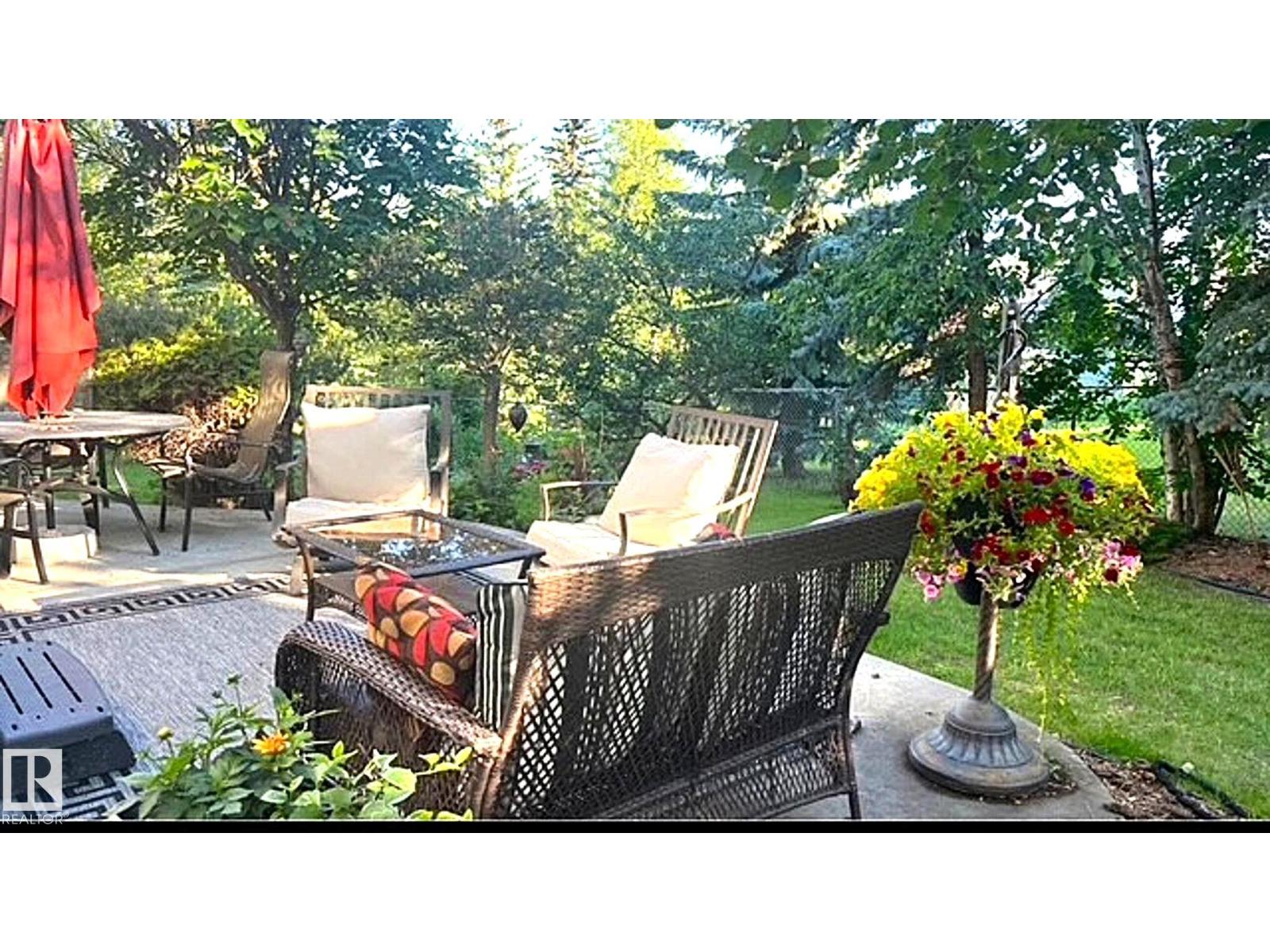 Photo 7 of 281 Ormsby Rd E Nw, Edmonton AB