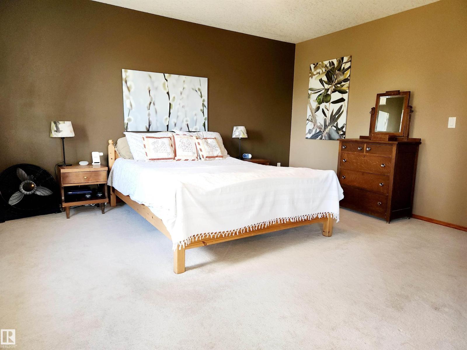 Photo 16 of 281 Ormsby Rd E Nw, Edmonton AB
