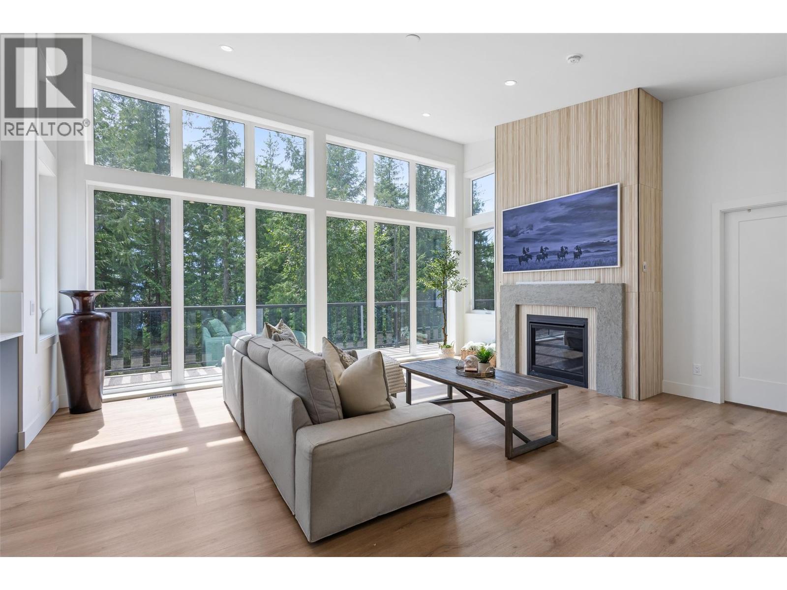 7249 Anglemont Way, Anglemont