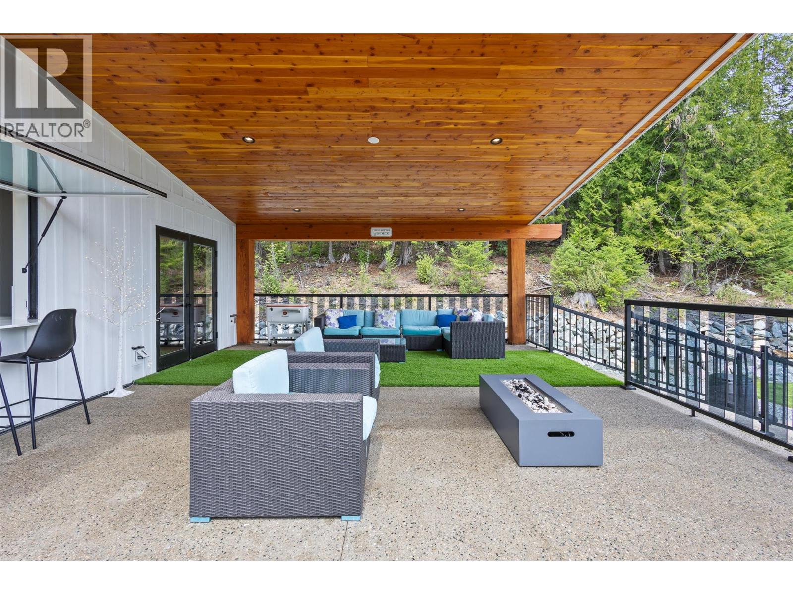 7249 Anglemont Way, Anglemont