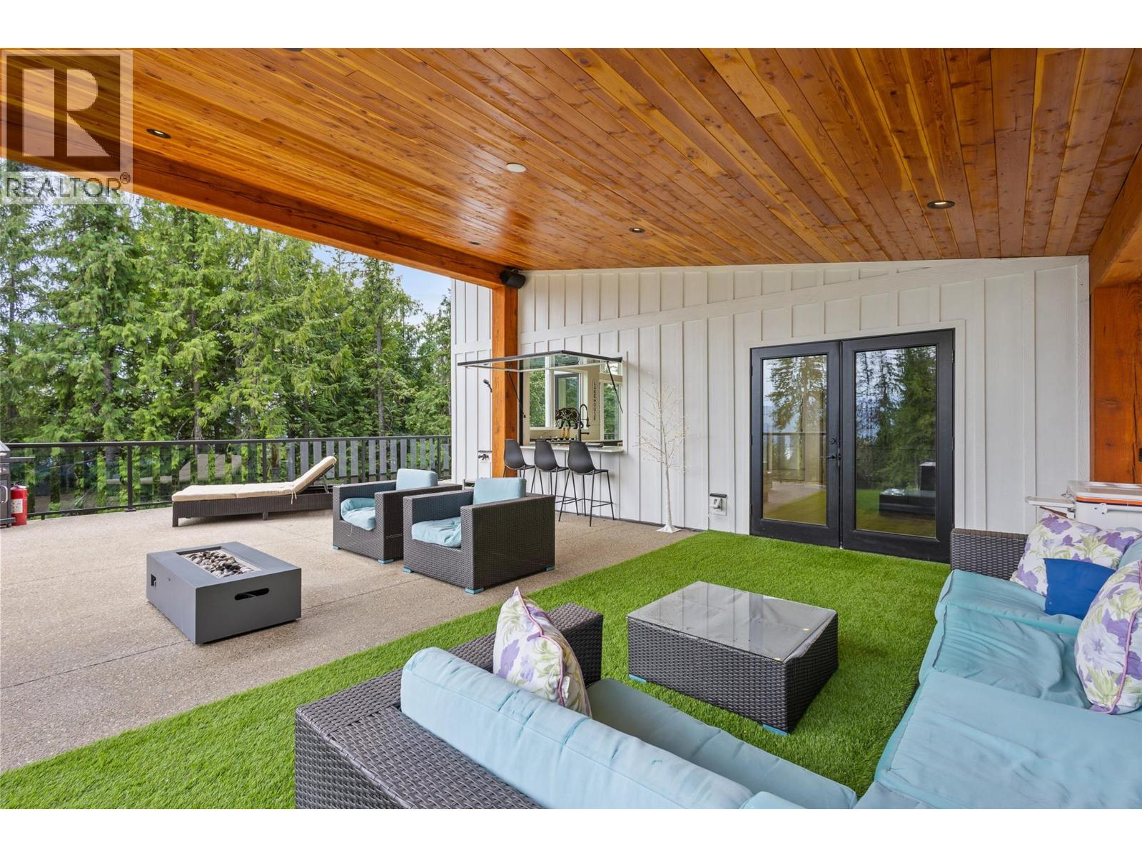 7249 Anglemont Way, Anglemont