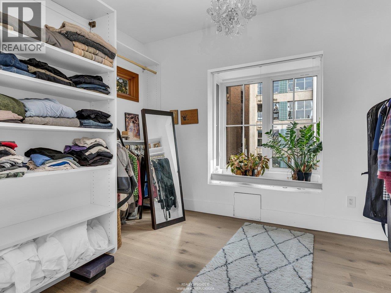 Photo 33 of 141 Alexander Street, Vancouver BC