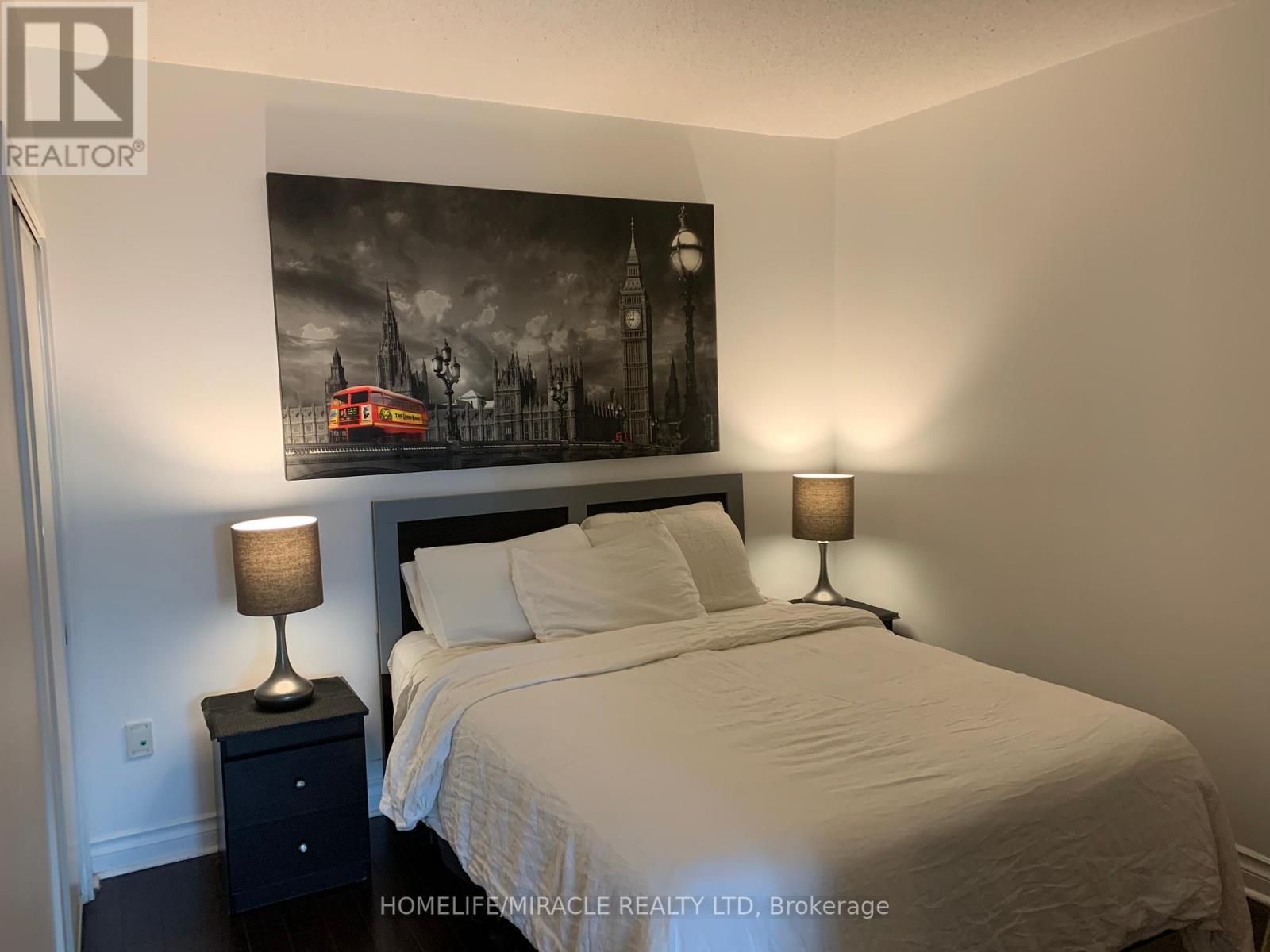 Photo 7 of 1105 35 Mariner Terrace, Toronto ON