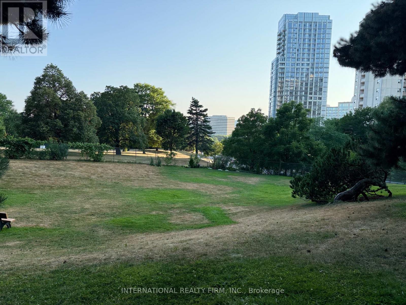 Photo 2 of Ph 03 75 Graydon Hall Drive, Toronto ON