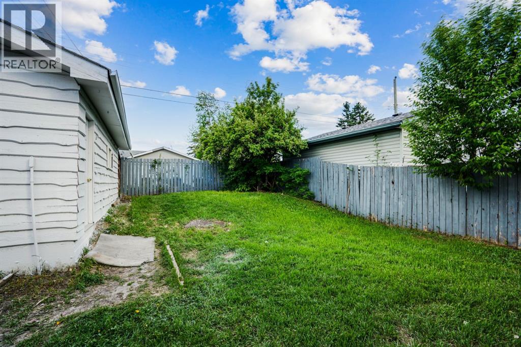 Single Family House Bungalow for Sale in  Penbrooke Close SE Penbrooke Meadows Calgary 